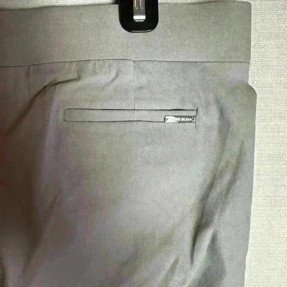 Anne Klein, women’s pants, size 10, gray and cropped with a 28 inch inseam - Picture 7 of 7